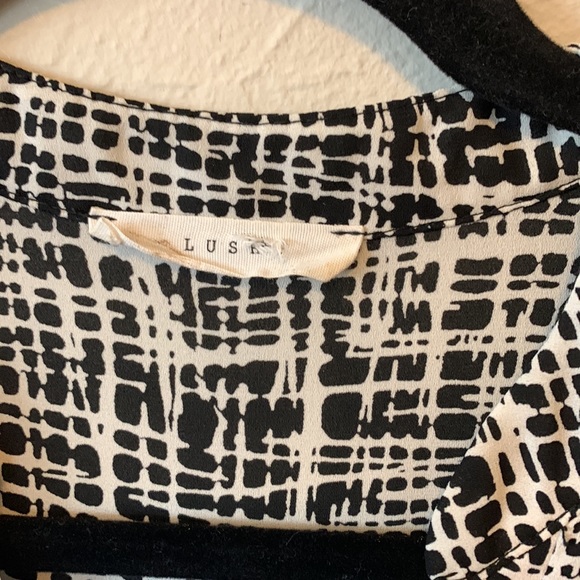 Lush top - Picture 2 of 6